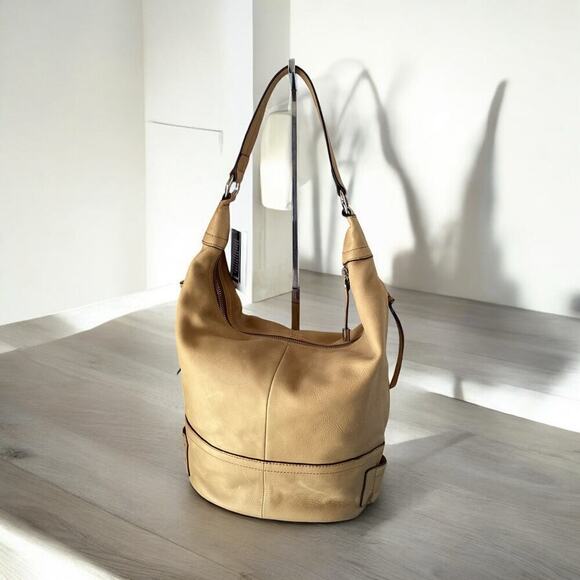 B Makowsky soft pebbled leather Bucket shoulder slouchy bag - Picture 1 of 8